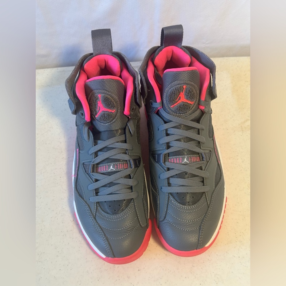 Women’s Nike jumpman Two Trey Size 10/EU42